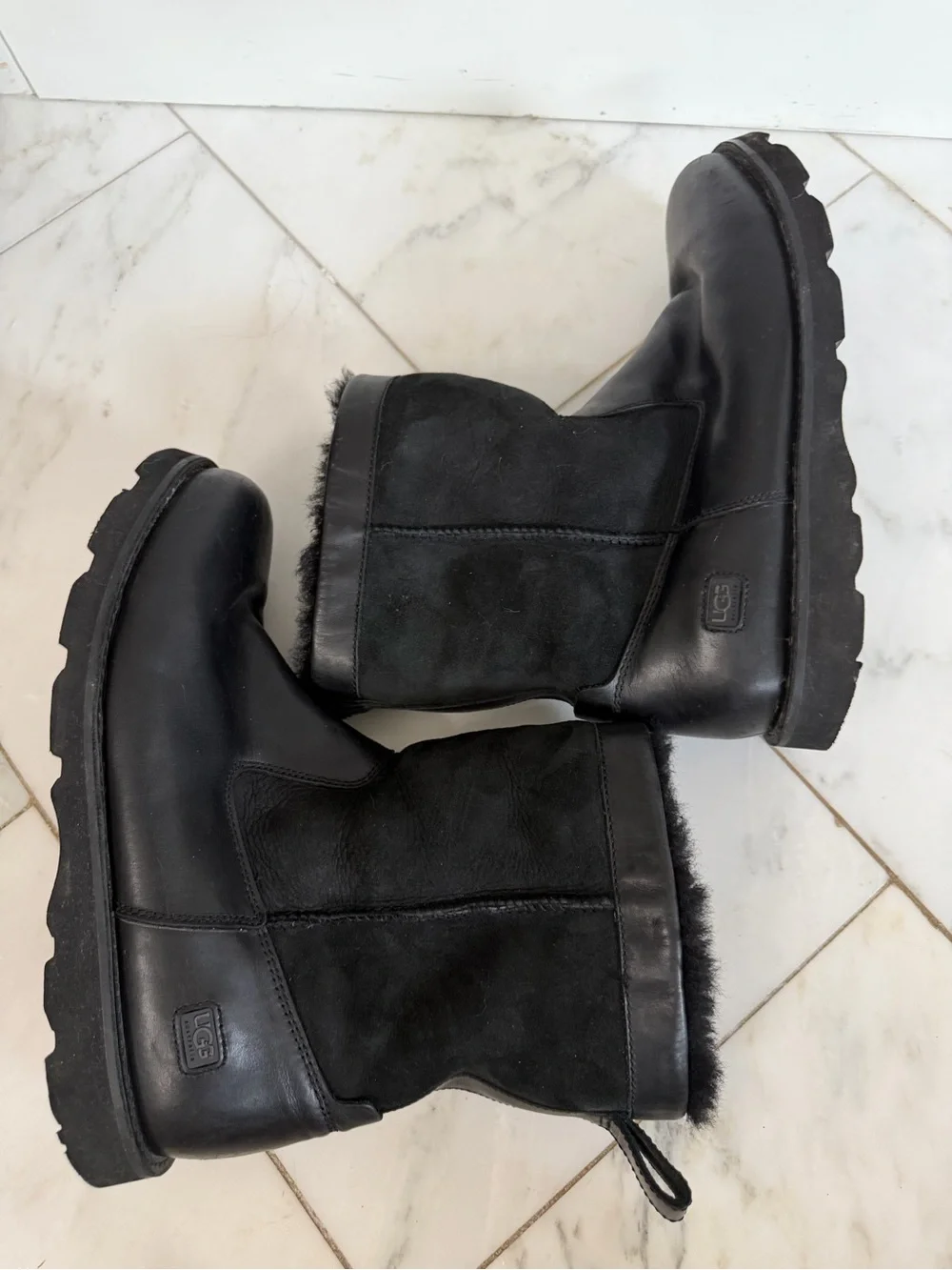 UGG Wrangell Mens 12 black sheepskin leather fleece lined waterproof winter boot